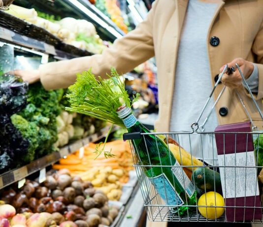 기초지자체 76곳, 대형마트 의무휴업 ‘평일’로 옮긴다