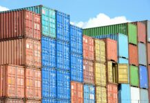 4월 ICT 수출 170억 8000만 달러 달성…25개월 만에 30%대 증가 blue red and yellow intermodal containers