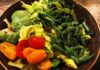 ‘균형 잡힌 식단’이 다시 주목받다…한국인의 일상 속 건강식 실천법 a brown bowl filled with vegetables on top of a wooden table